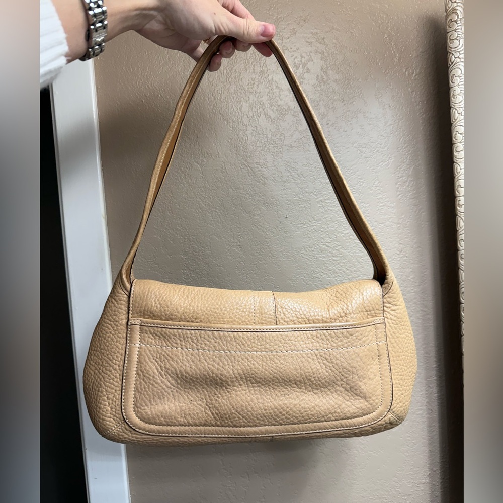Vintage Coach Leather Shoulder Bag - Picture 7 of 7